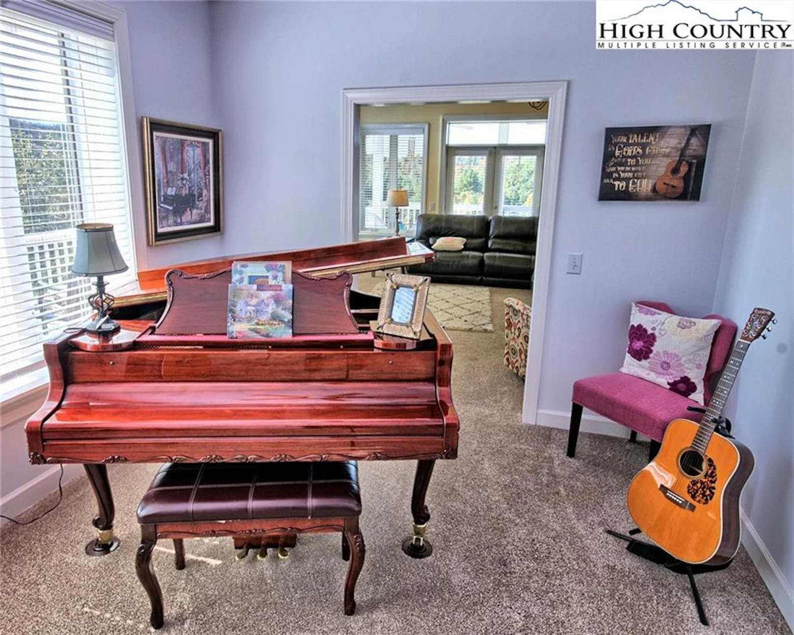 Image number 13 for the current listing