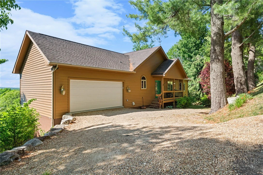 Image number 3 for the current listing