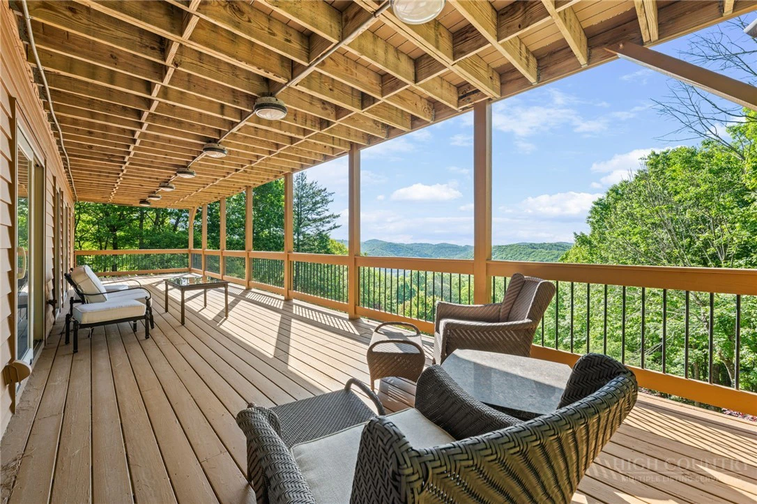 Image number 7 for the current listing
