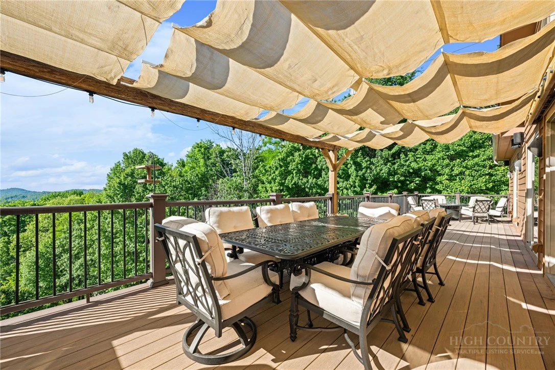 Image number 4 for the current listing