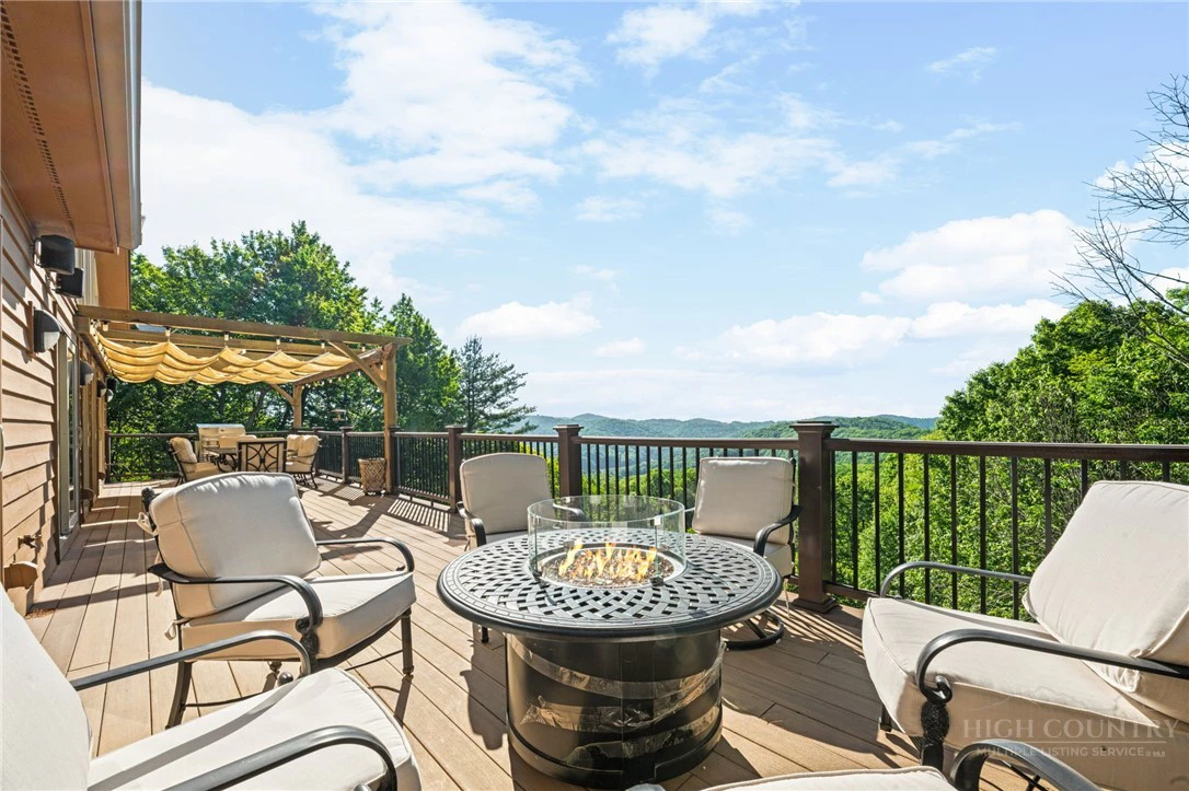 Image number 8 for the current listing