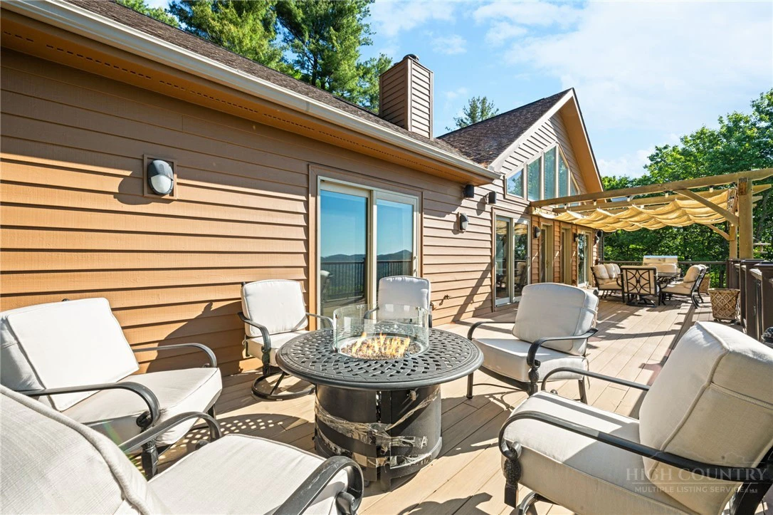 Image number 9 for the current listing