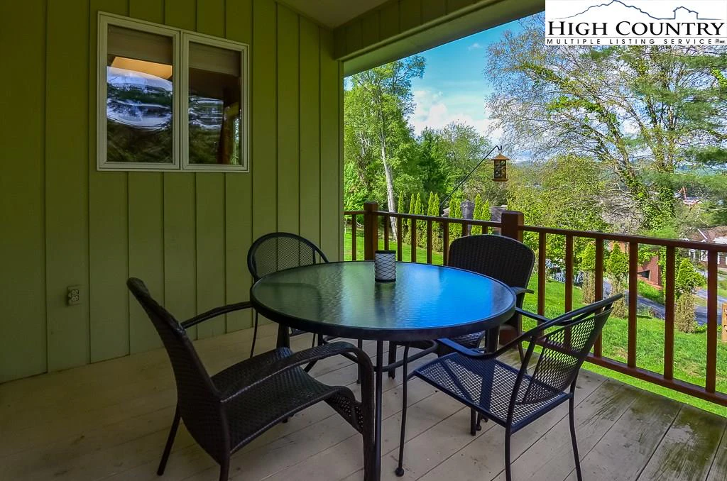 Image number 13 for the current listing