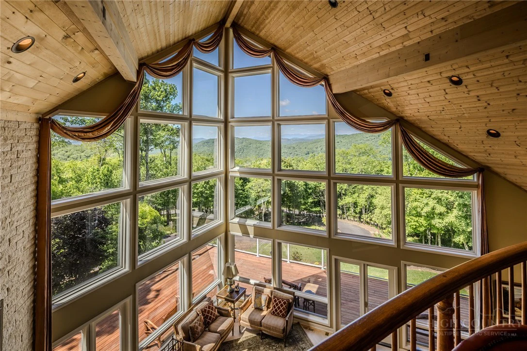 Image number 6 for the current listing