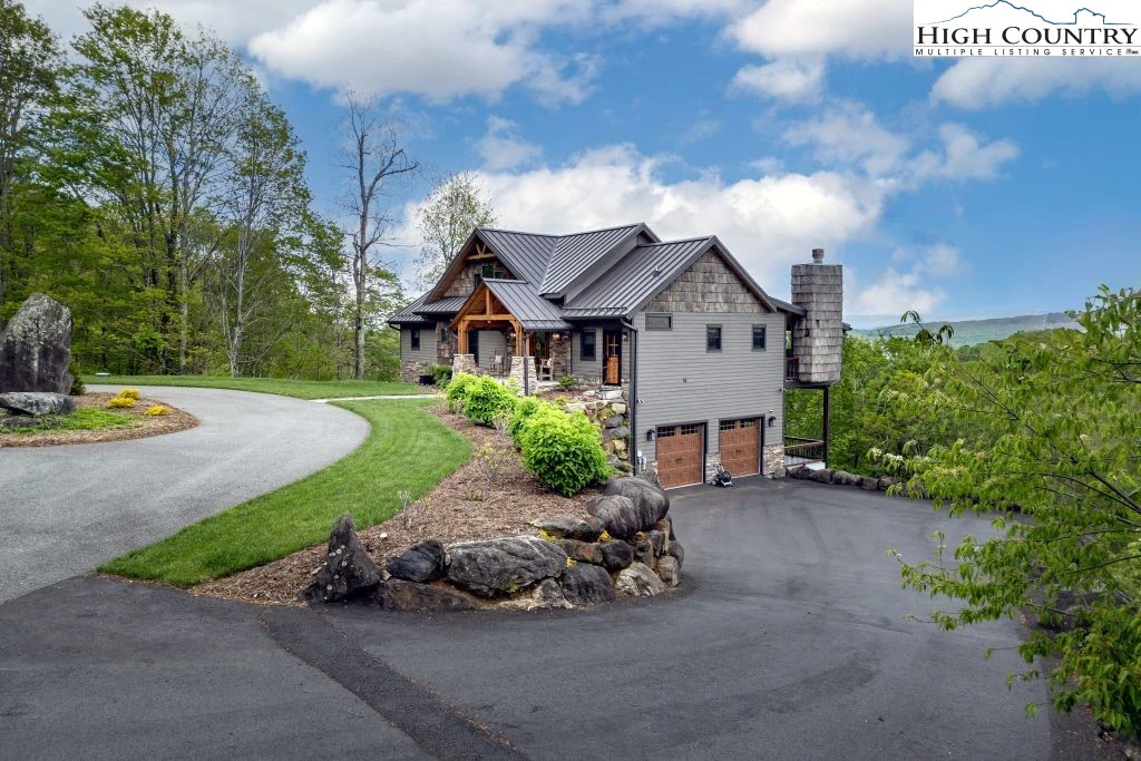 Image number 13 for the current listing