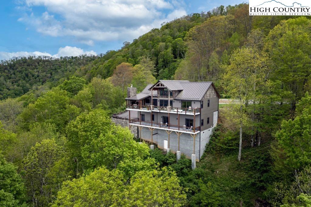 Image number 10 for the current listing