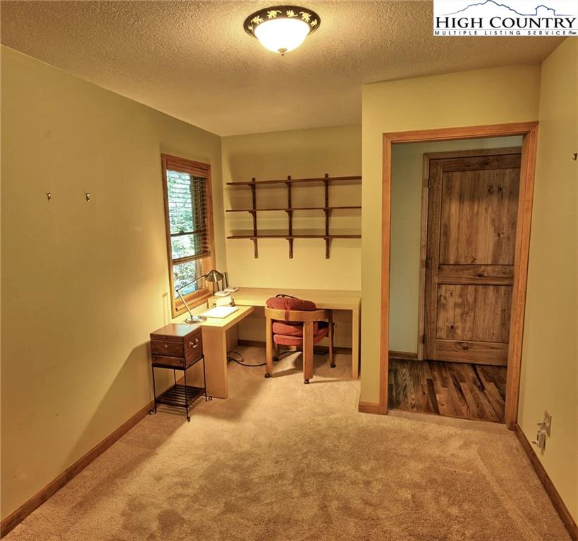 Image number 7 for the current listing