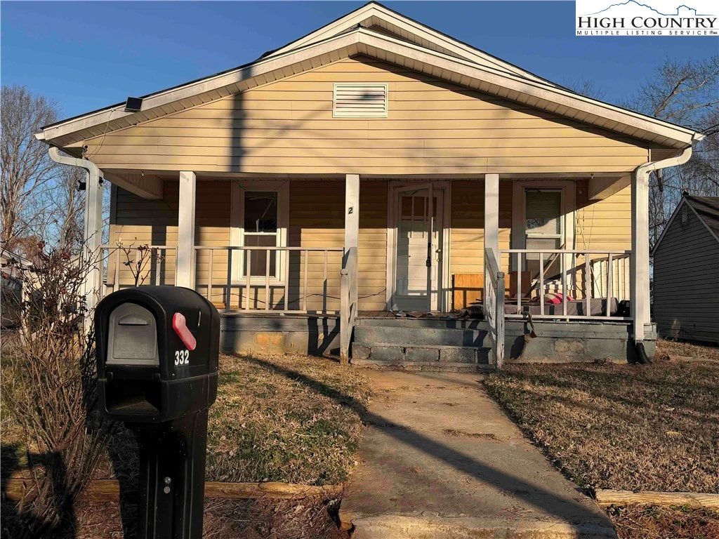 Image number 1 for the current listing