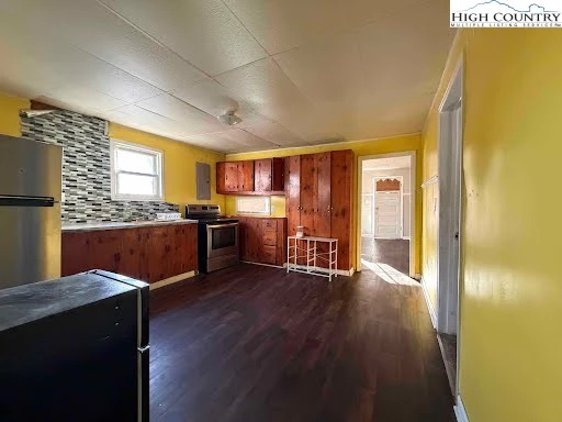 Image number 7 for the current listing