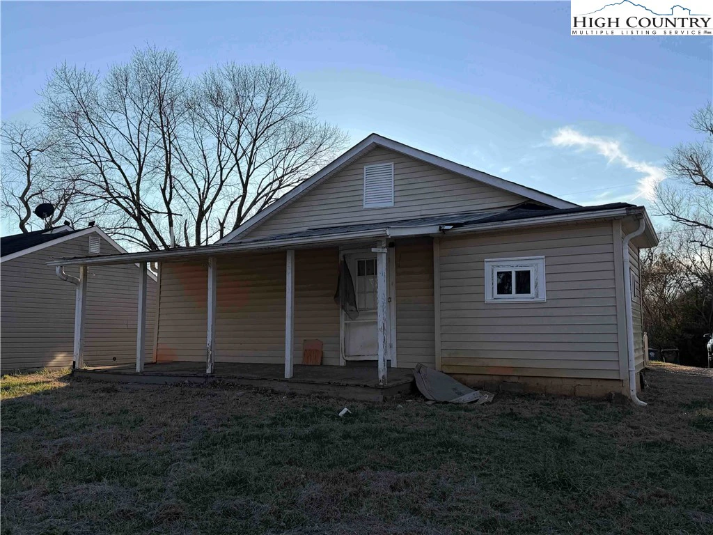 Image number 16 for the current listing