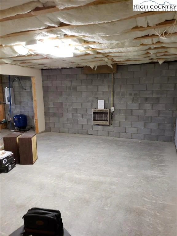 Image number 2 for the current listing