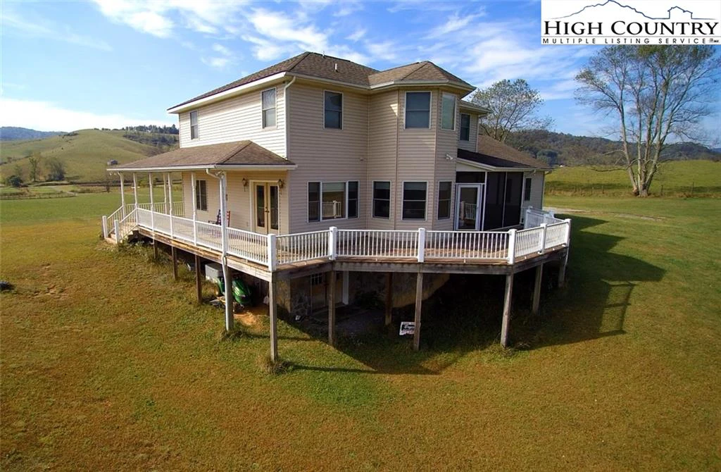 Image number 15 for the current listing