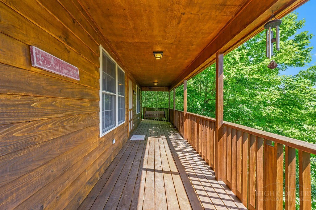 Image number 5 for the current listing
