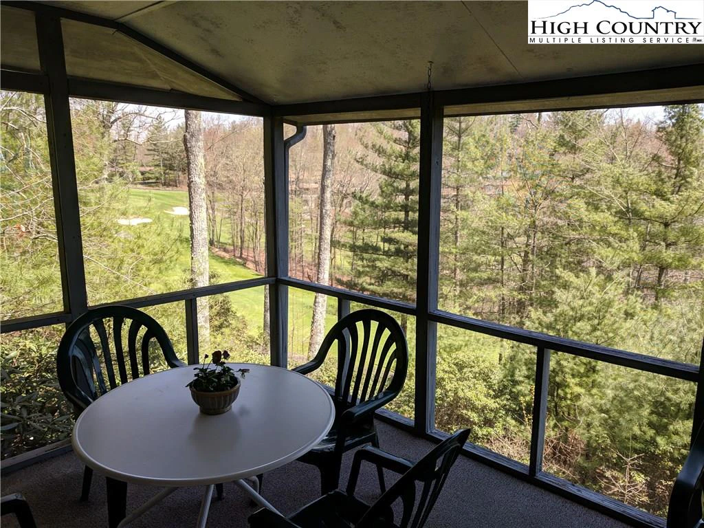 Image number 13 for the current listing