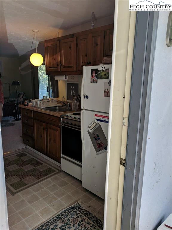Image number 9 for the current listing
