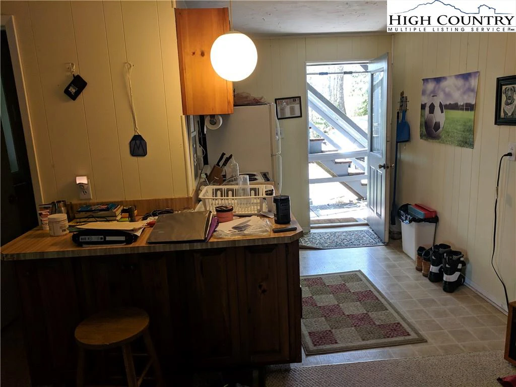 Image number 8 for the current listing