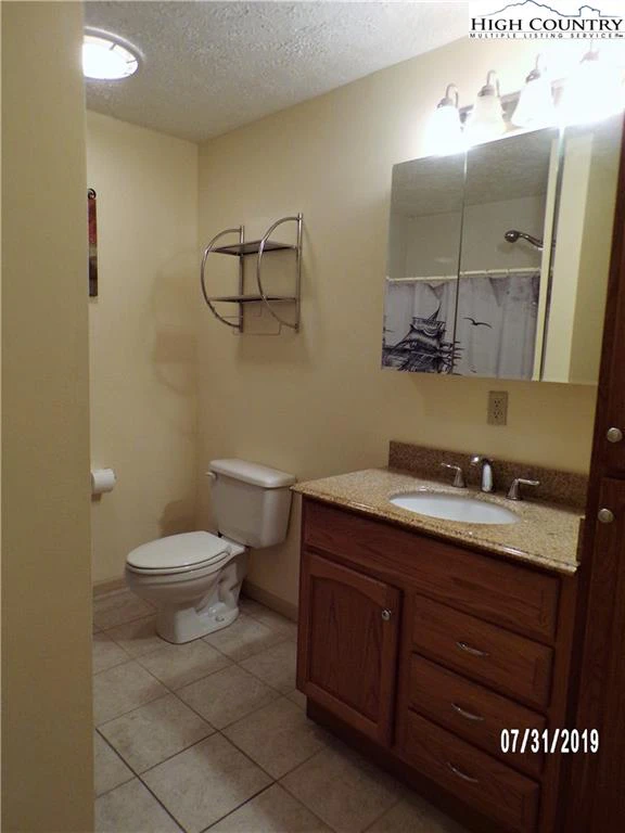 Image number 3 for the current listing