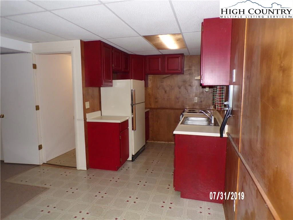 Image number 12 for the current listing