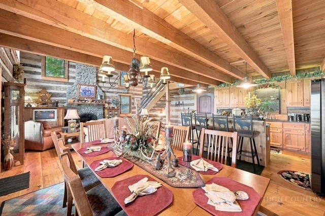 Image number 8 for the current listing