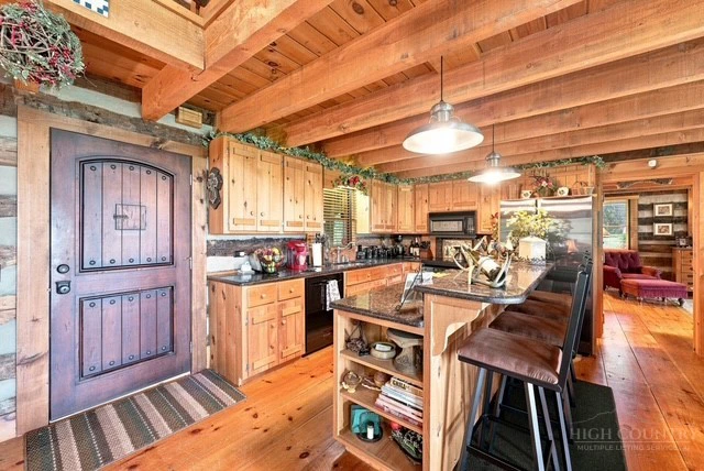 Image number 12 for the current listing