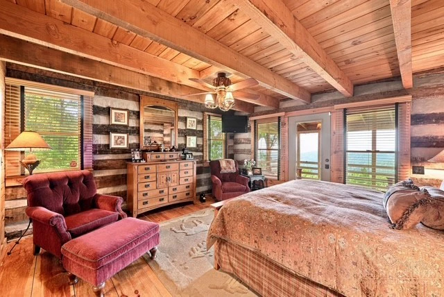 Image number 18 for the current listing