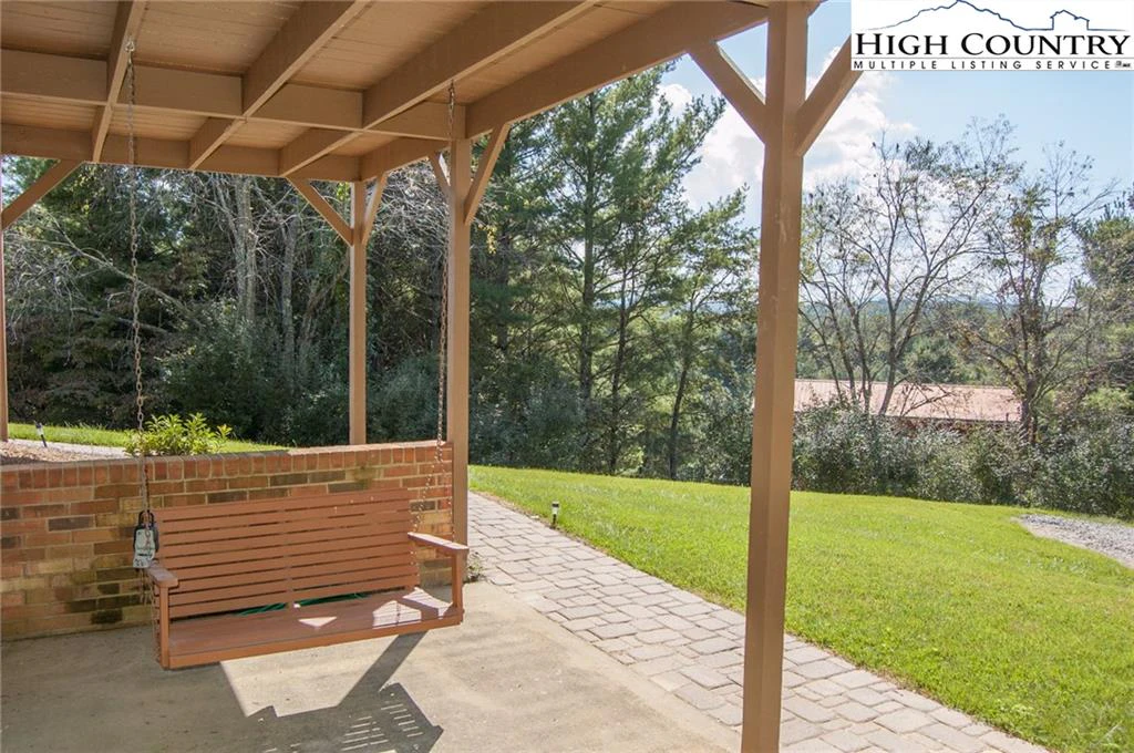 Image number 8 for the current listing