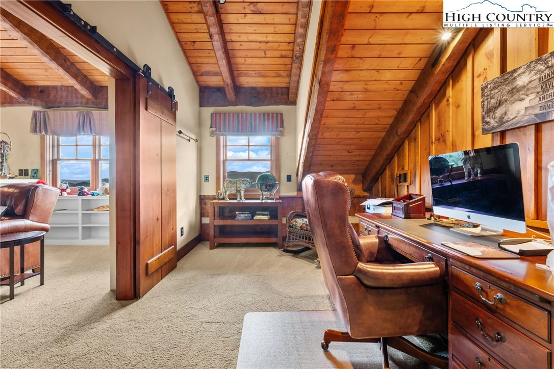Image number 5 for the current listing