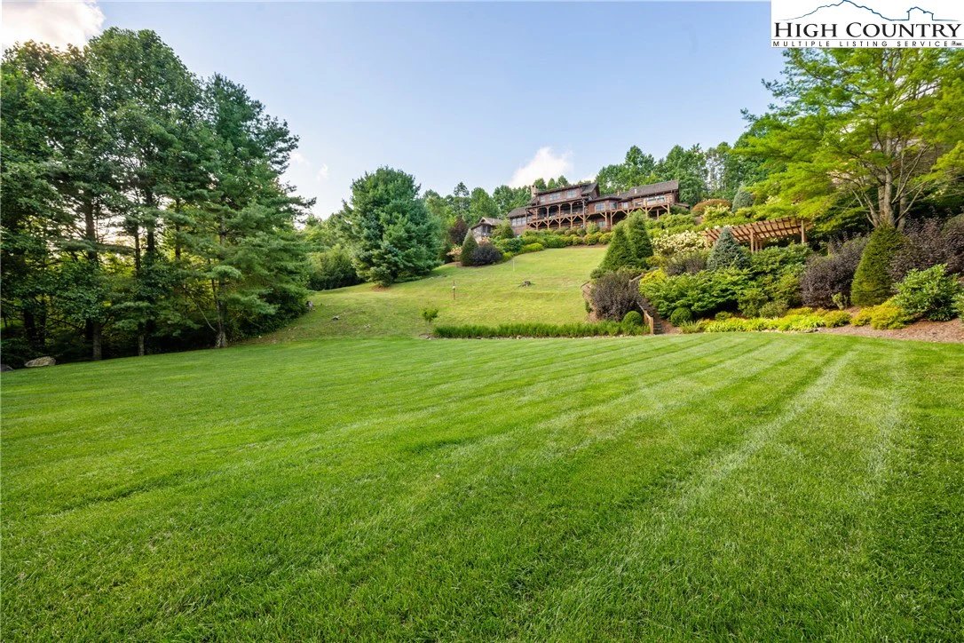 Image number 20 for the current listing