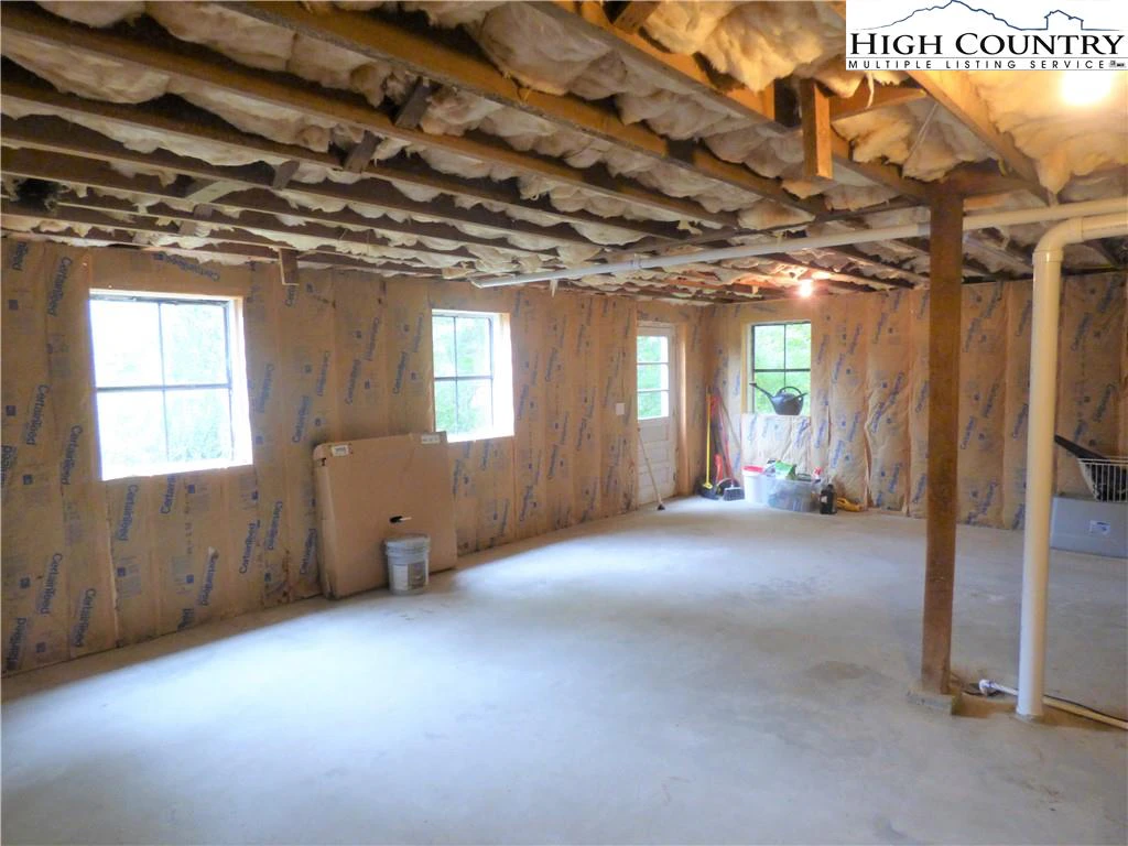 Image number 6 for the current listing