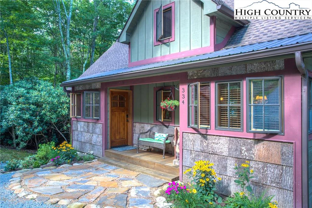 Image number 14 for the current listing