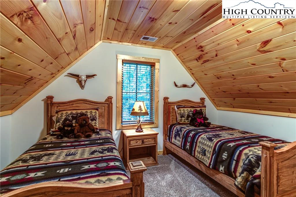 Image number 6 for the current listing