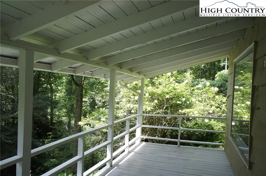 Image number 16 for the current listing