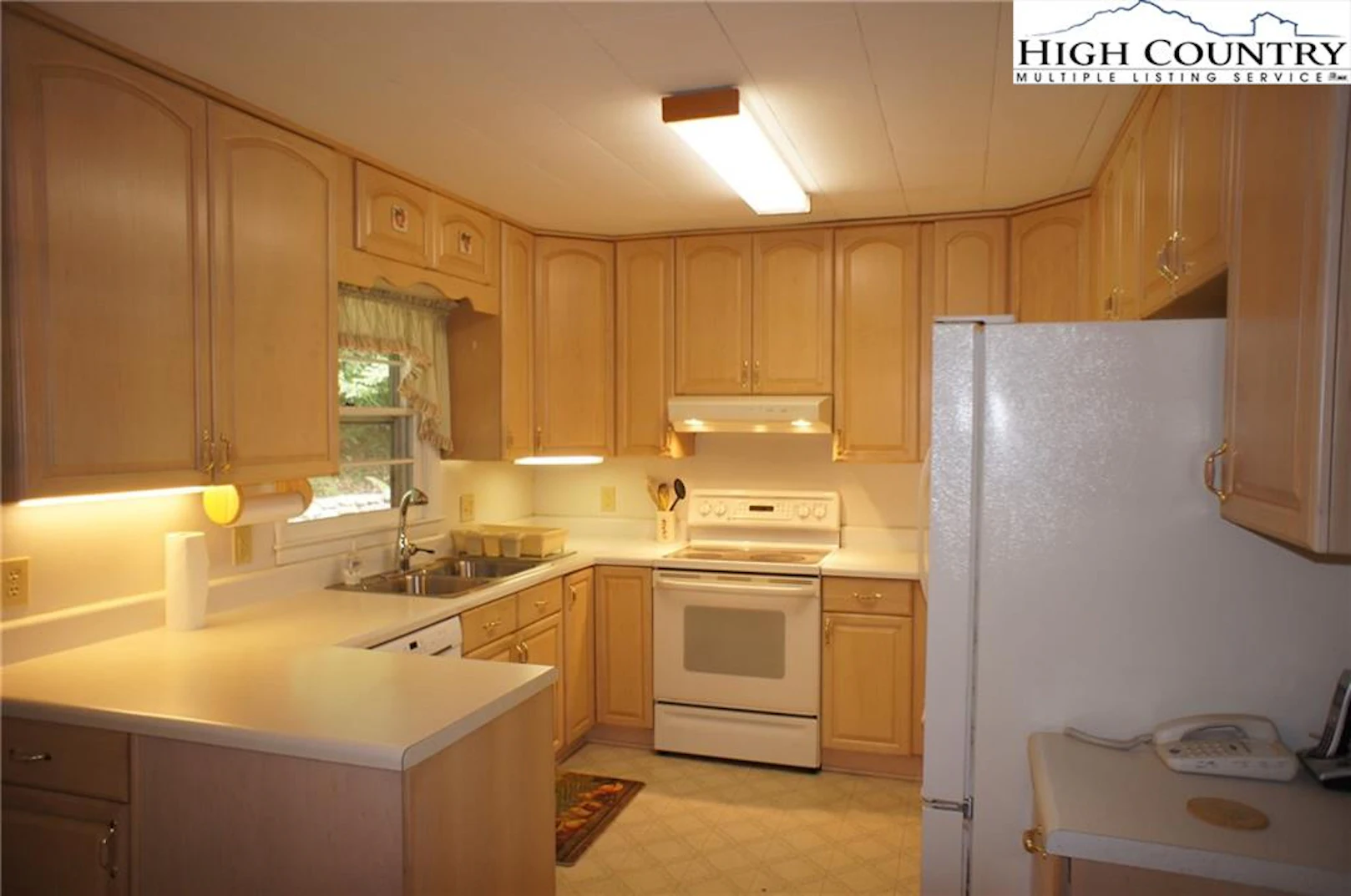 Image number 11 for the current listing