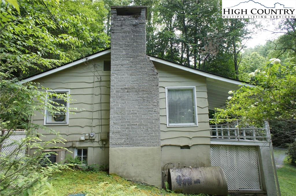 Image number 21 for the current listing
