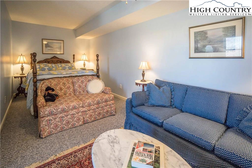 Image number 13 for the current listing