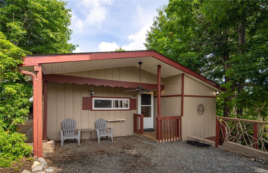 Image number 2 for the current listing