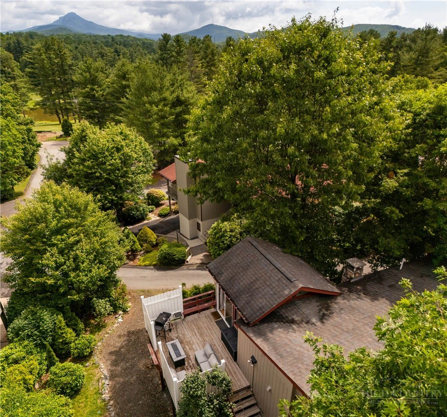 Image number 3 for the current listing