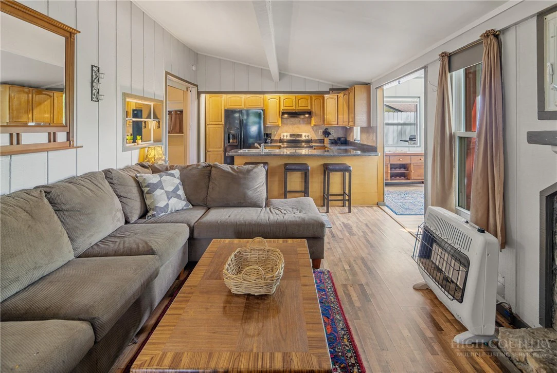 Image number 6 for the current listing