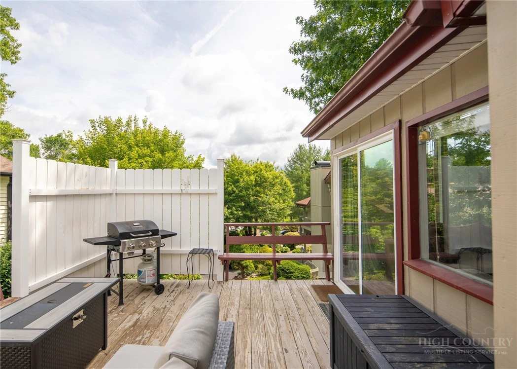 Image number 10 for the current listing