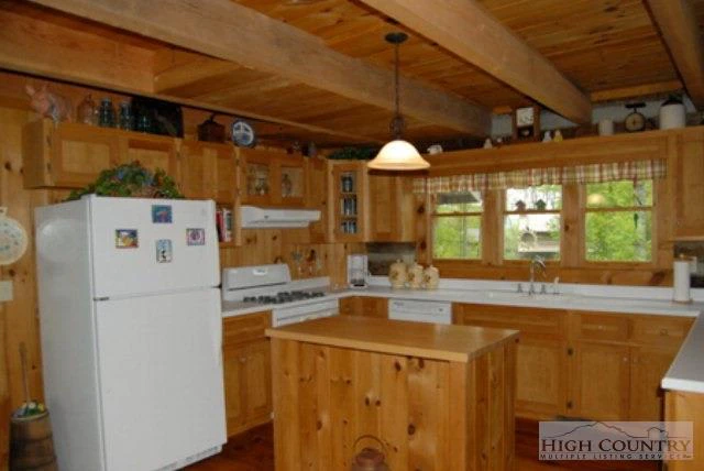 Image number 10 for the current listing