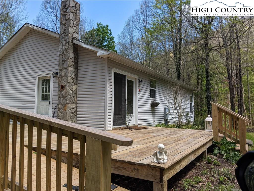 Image number 1 for the current listing