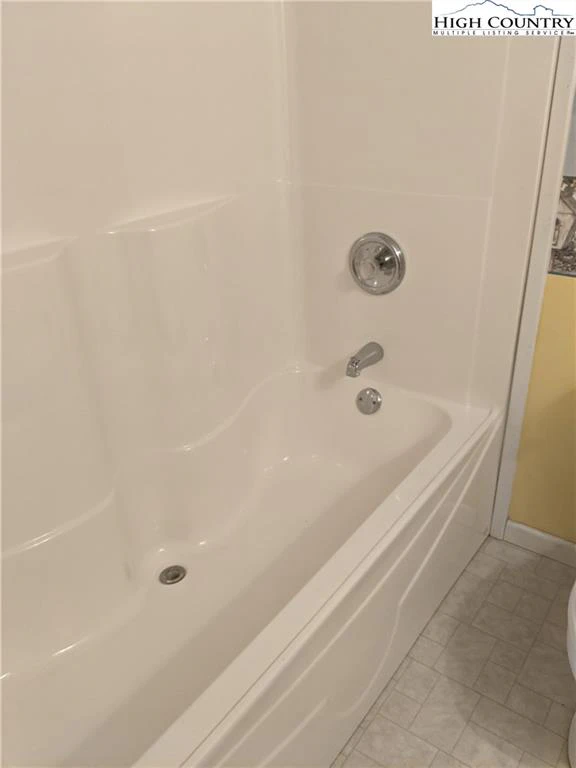 Image number 10 for the current listing