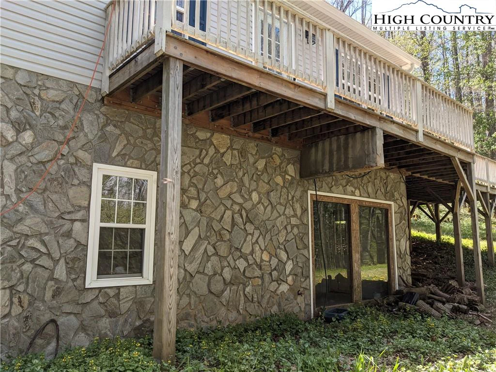 Image number 3 for the current listing