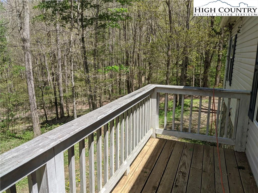 Image number 20 for the current listing