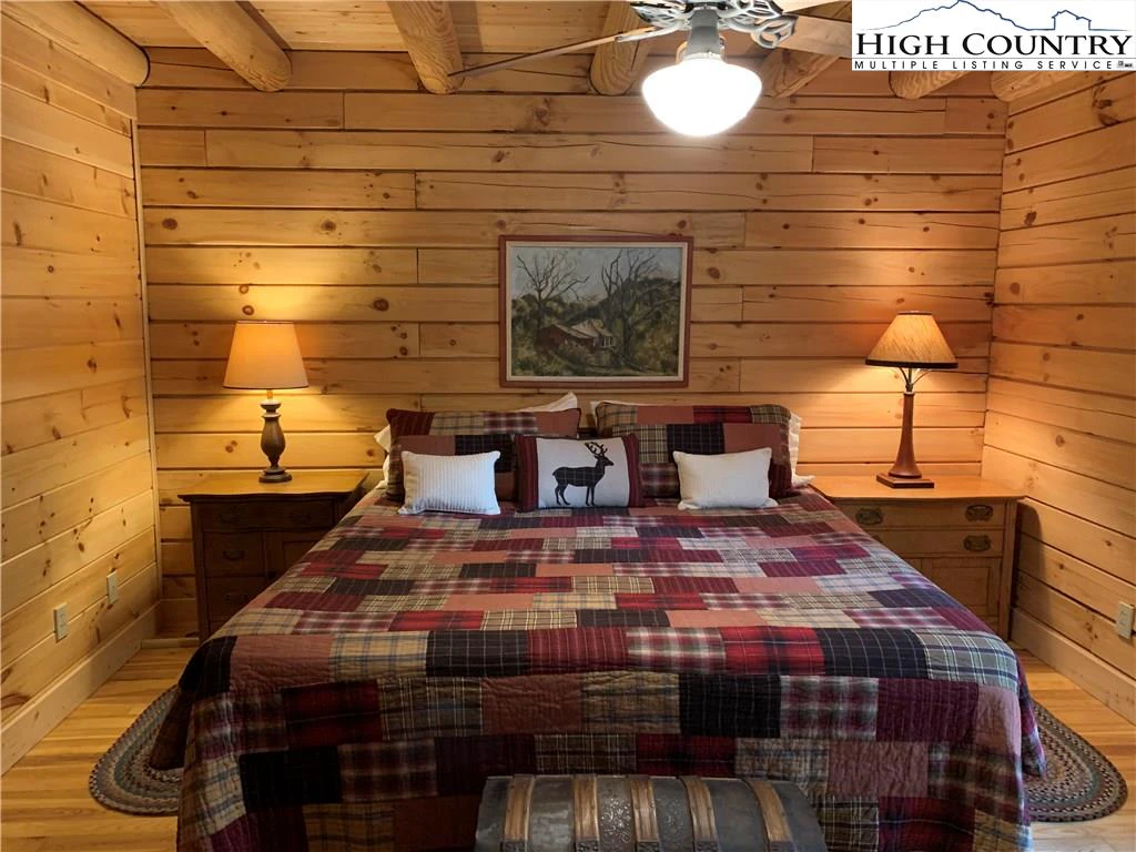 Image number 7 for the current listing