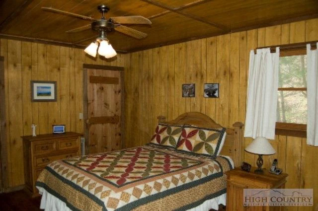 Image number 6 for the current listing