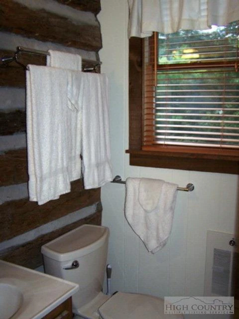 Image number 5 for the current listing