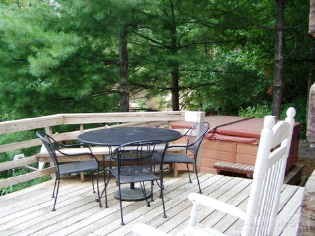 Image number 15 for the current listing