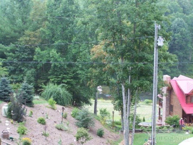 Image number 13 for the current listing