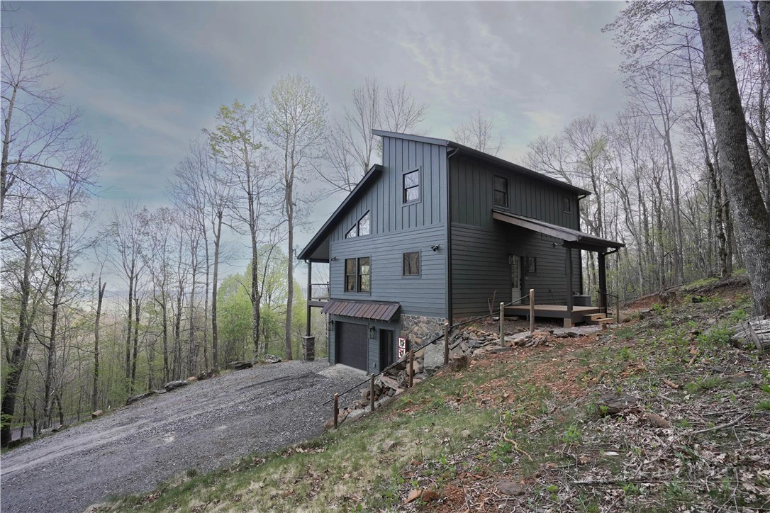 Image number 2 for the current listing